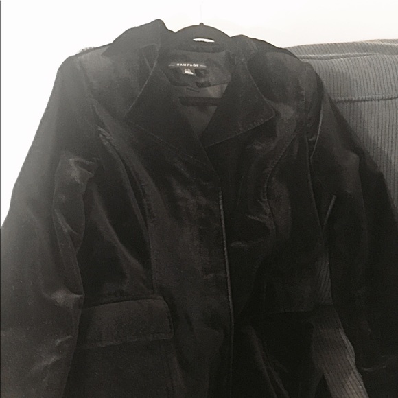 90’s Style VTG•Velvety Long Lightweight Black Coat - Picture 6 of 16